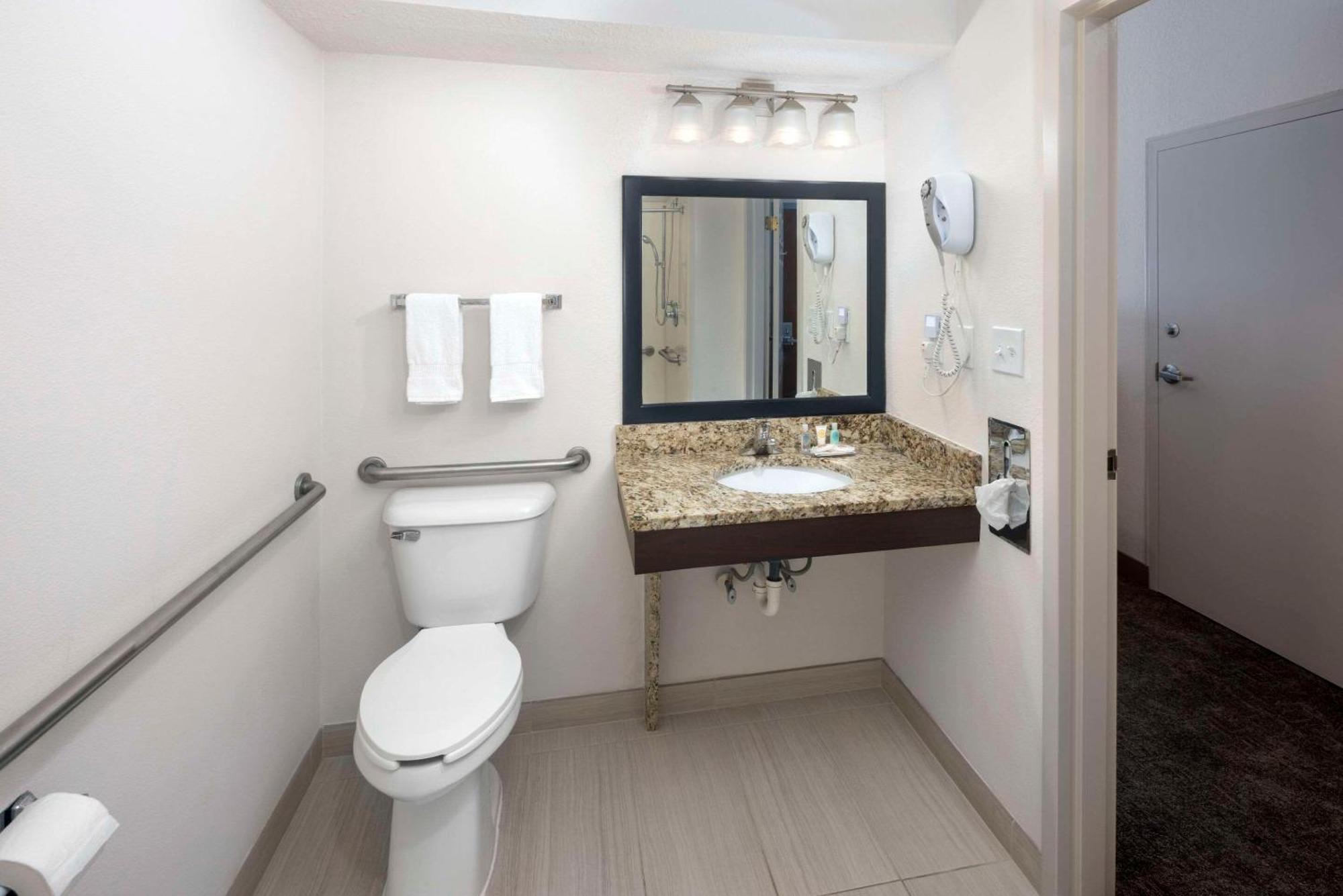 Comfort Inn & Suites Dahlonega University Area Luaran gambar