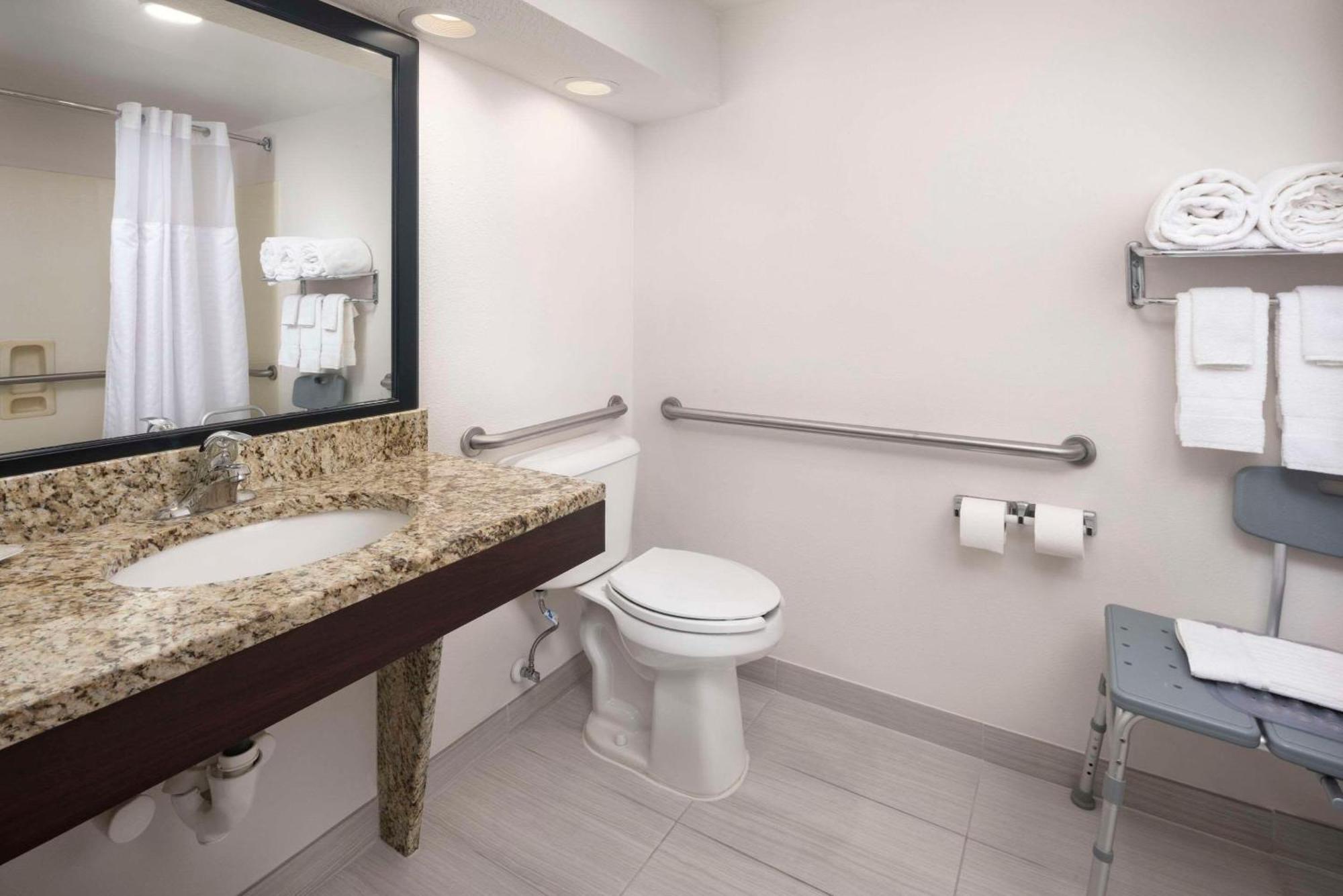 Comfort Inn & Suites Dahlonega University Area Luaran gambar