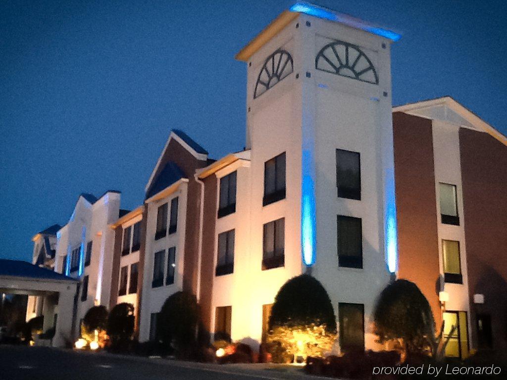 Comfort Inn & Suites Dahlonega University Area Luaran gambar
